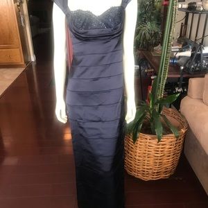Brand new Tadashi Gown
